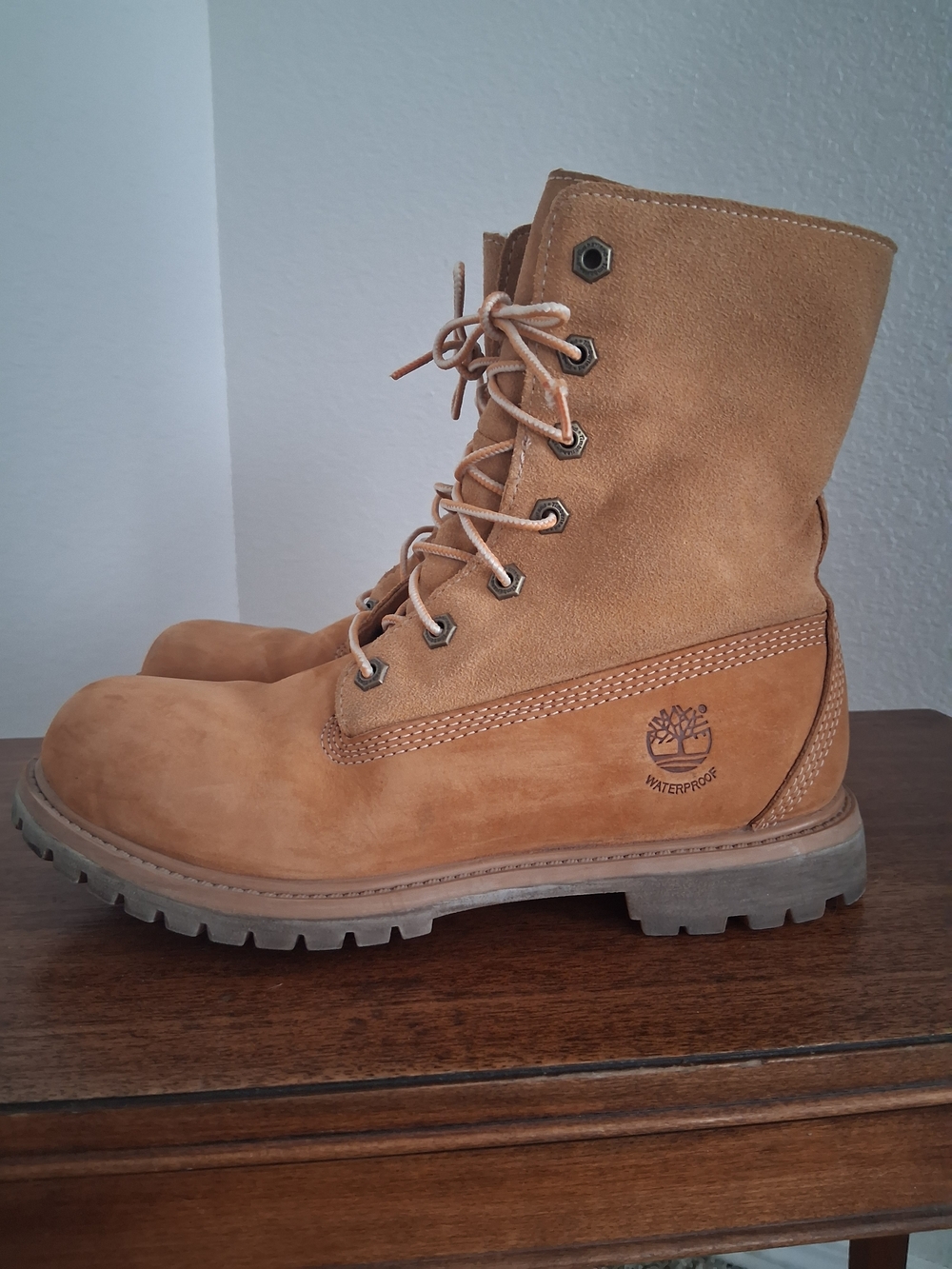 Timberland Women's Honey Tan Waterproof Suede Lace-Up Ankle Boots 8329R 8M